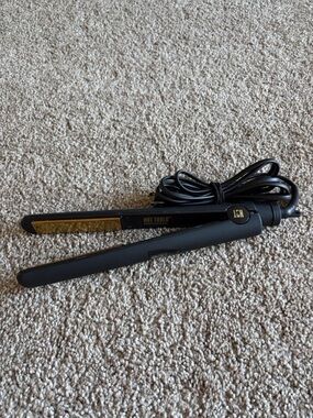 Hot Tools Gold Ceramic Flat Iron - Black
